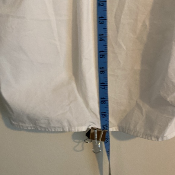 Very J Cotton Poplin, cropped large collar button down sz Med - Picture 6 of 7